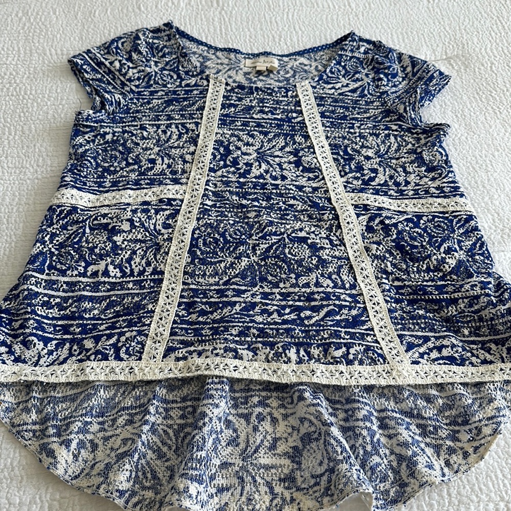 Meadow Rue sleeveless top, XS, pit to pit 18” top-bottom 20” in front, back 24”